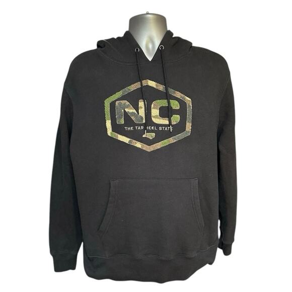 State of Mine NC Tar Heel Camouflage Center Embroidered Black Hoodie Size L - Picture 1 of 8
